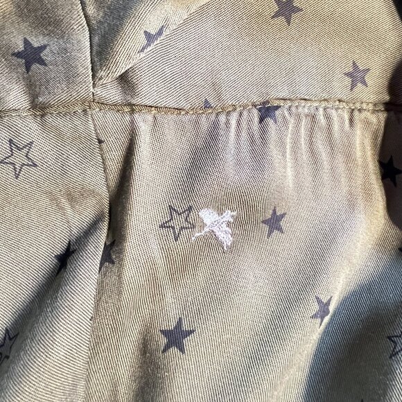 🌟Eddie Bauer Tranquil Olive Wrap Top  XL  Star Print & Tie Waist - Picture 8 of 11